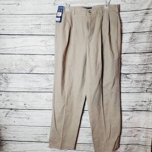 Club Room Classic Fit Khaki Pants Size 34X29